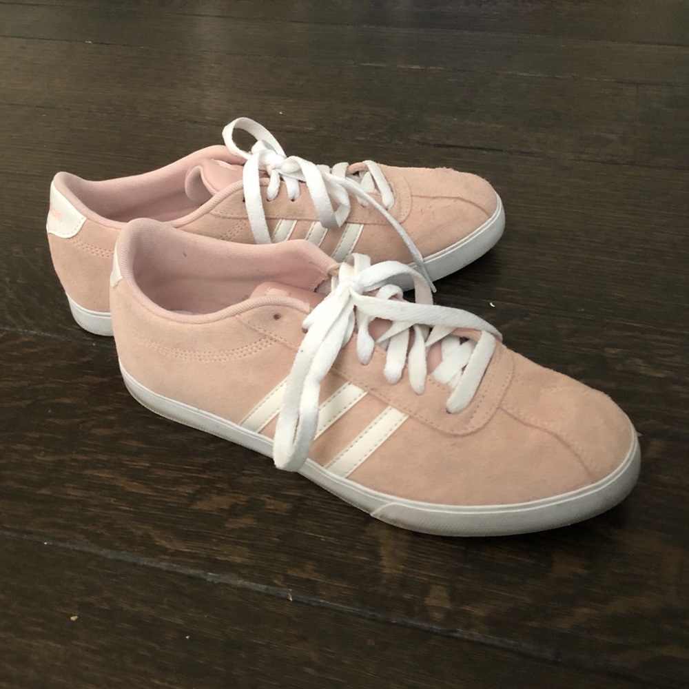 Light PINK ADIDAS 🌸